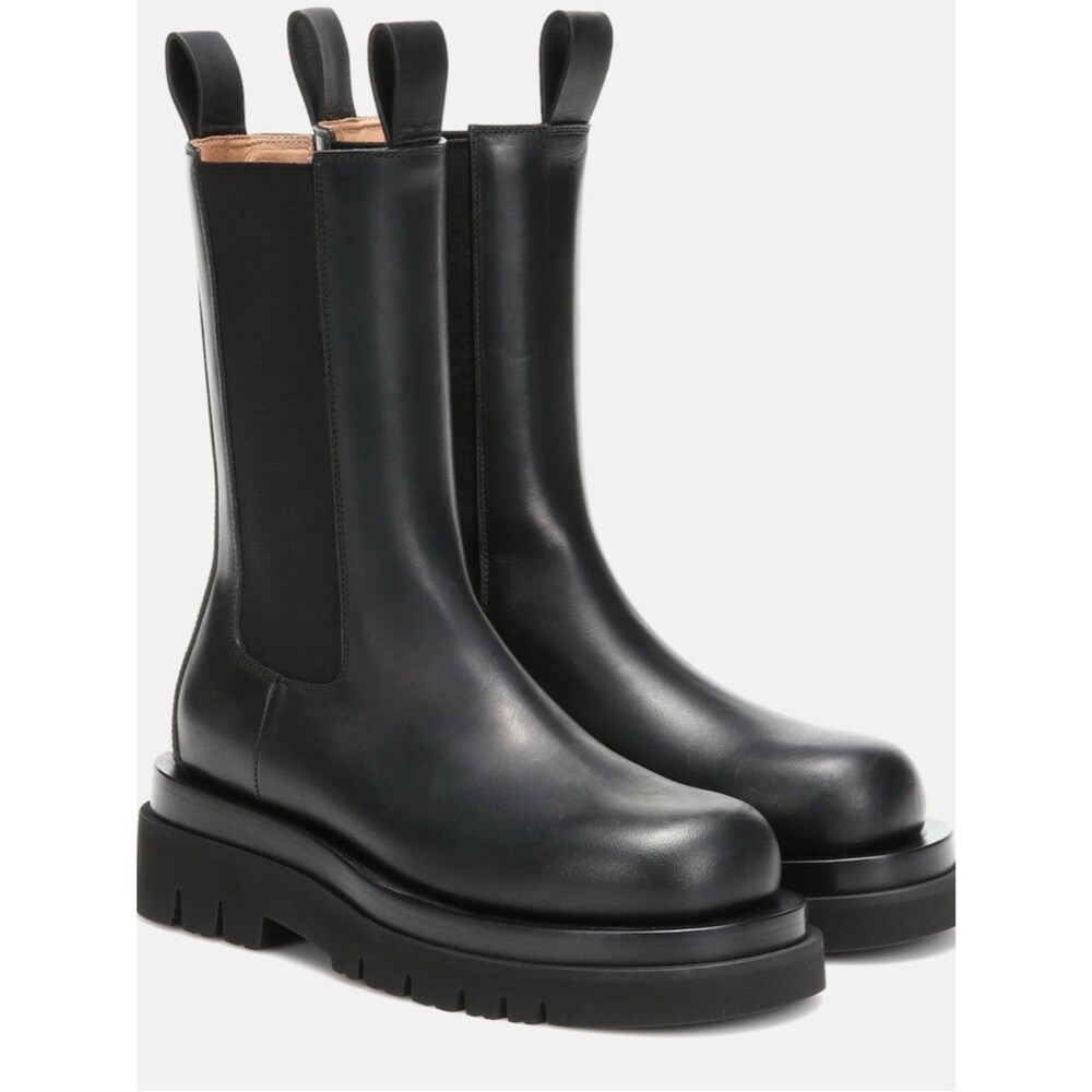 BOTTEGA Venetta  Lug  Leather ankle Boots size 7.5